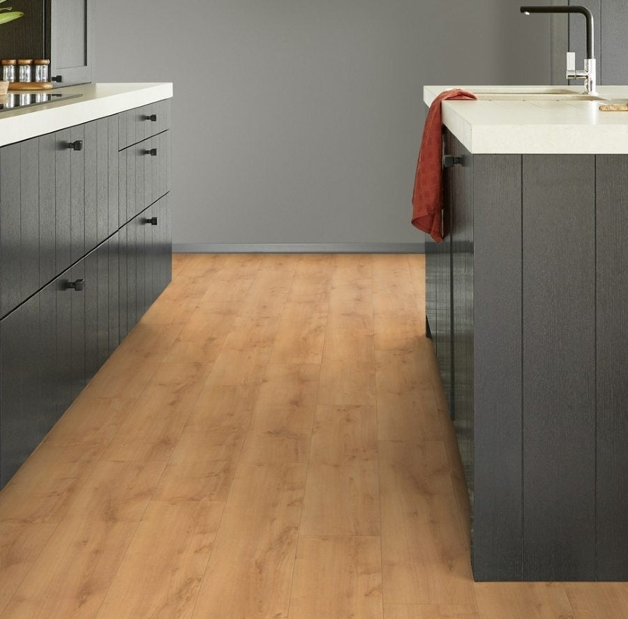 Tarkett iD Inspiration 30 Classics Rustic Eiche warm natürlicher Vinylboden, klebevinyl, rustikale Holzoptik, langlebiges Design