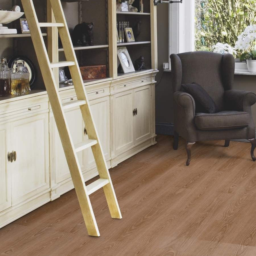 Tarkett iD Inspiration 55 Authentics Pearl Oak Pekan Vinylboden aus Klebevinyl mit hellbrauner Holzoptik, detailreiche Maserung