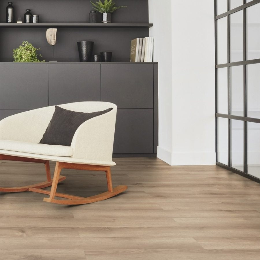 Tarkett iD Inspiration 55 Classics Vinylboden in natürlichem Eichenholz-Design, Klebevinyl für moderne Räume