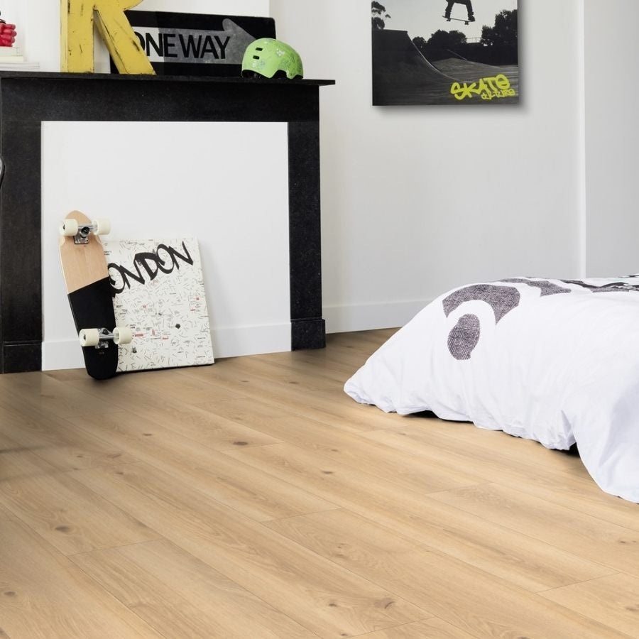 Vinylboden Tarkett iD Inspiration 55 Naturals Creek Oak Beige mit Holzmaserung, klebefertig, langlebiges Design für elegante Räume