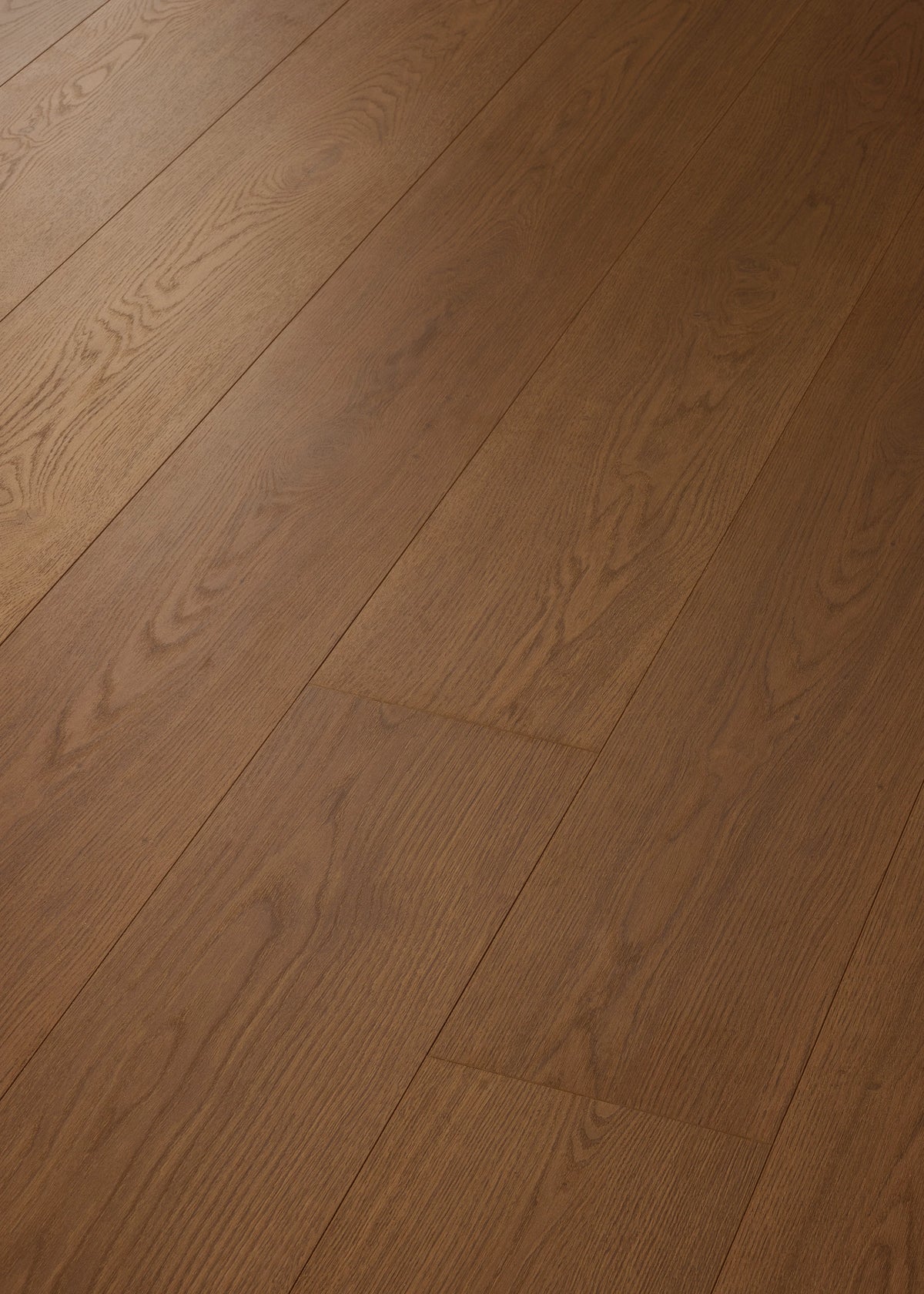 COREtec Tytan Dione Schrägansicht mit V-Fuge und Holzstruktur