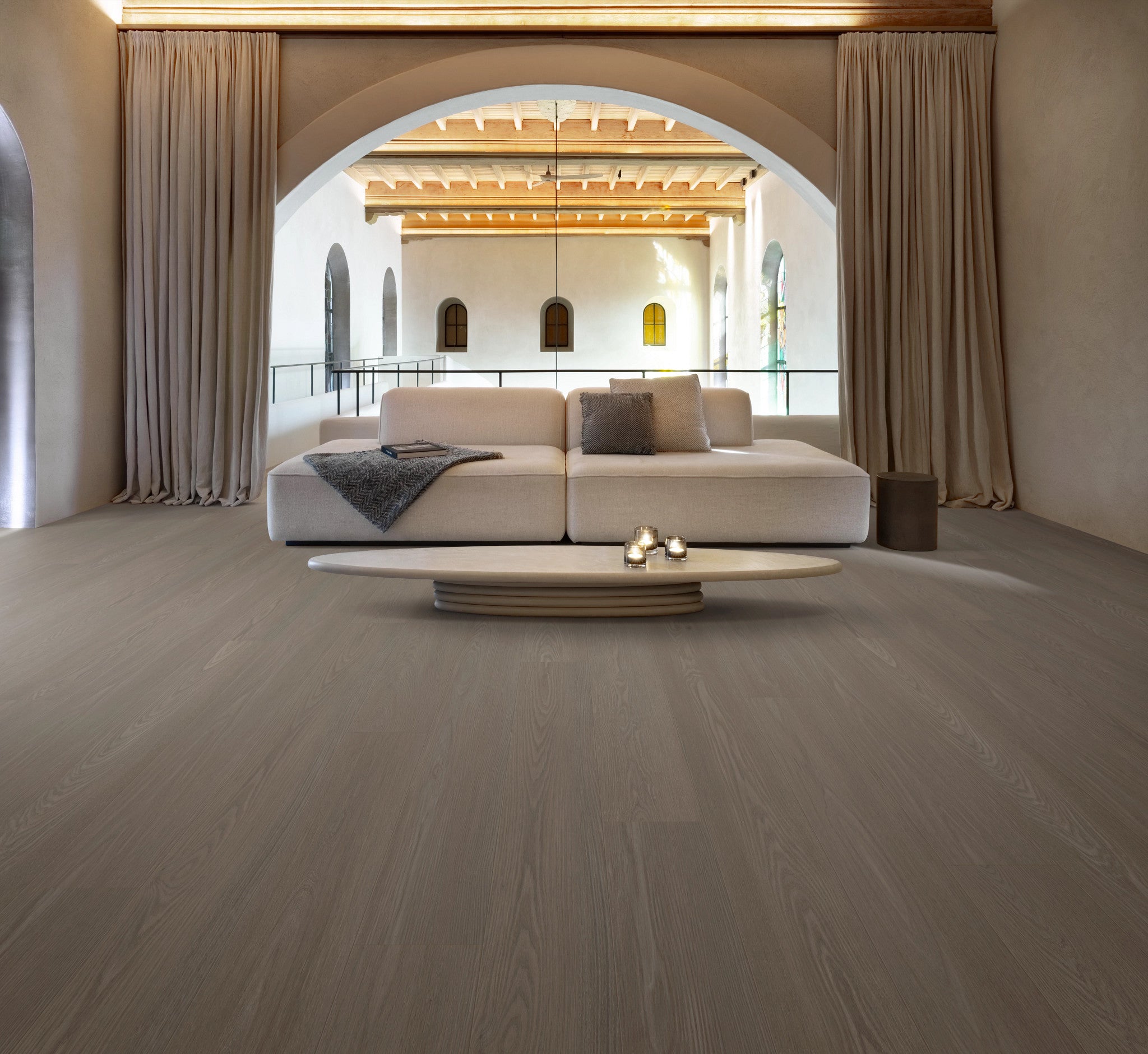 COREtec Vinylboden XL-END Monte 50 LVREXL 5188 in Raumansicht mit Holzoptik und dunklen Farbtönen, langlebige Bodenbelagsqualität